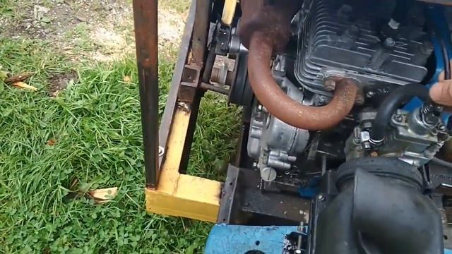 Обзор самодельный минитрактора 4х4 с двс дм 1, установка мото карбюратора К65 Д иж на мотоблок нев смотреть онлайн