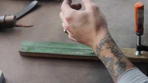 Как точить и править якутский нож.  (Как я это делаю)