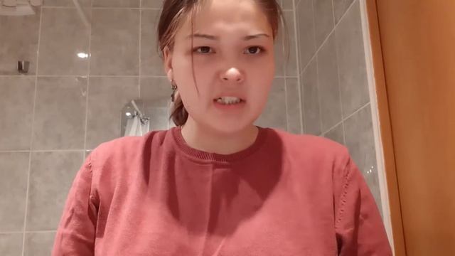 ТАЙ ДАЙ | Испортила футболку | Переделка вещей с KariSha M смотреть онлайн