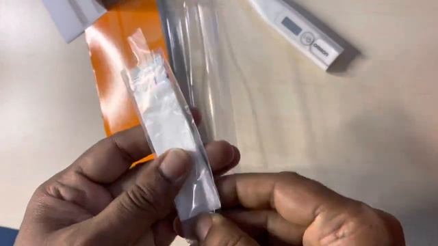 New Omron Thermometer MC-246 | Fast Reading & Easy to Replace Battery | How to change Battery смотреть онлайн