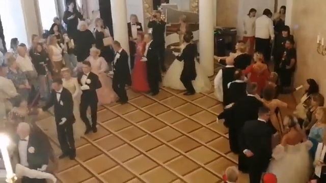«Вераснёўскi фэст». Бал в дворце Булгаков, Жиличи 23 сентября 2023. Вальс Гавот смотреть онлайн