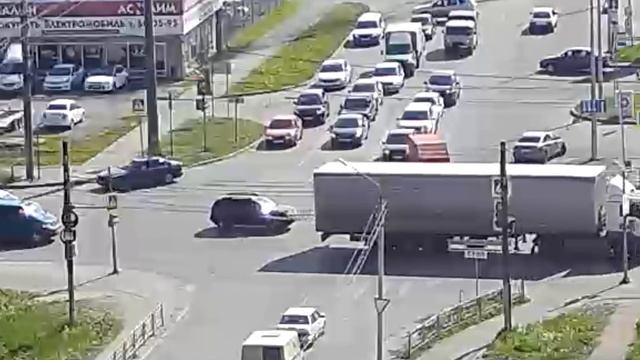 Неадекватное поведение. Окружное шоссе - Гагарина (14.06.2022 в 16:02) смотреть онлайн