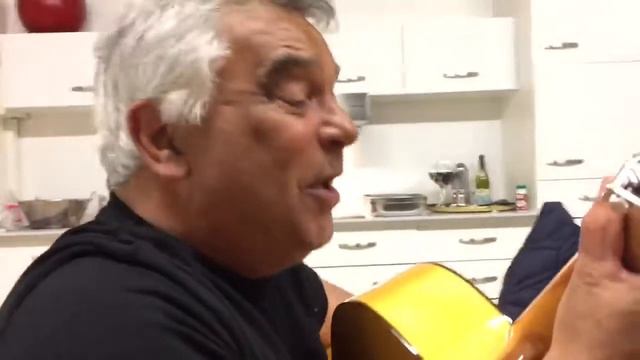 Gipsy kings Nicolas Reyes cantando 'gitana gitana' de Manzanita 2017 смотреть онлайн