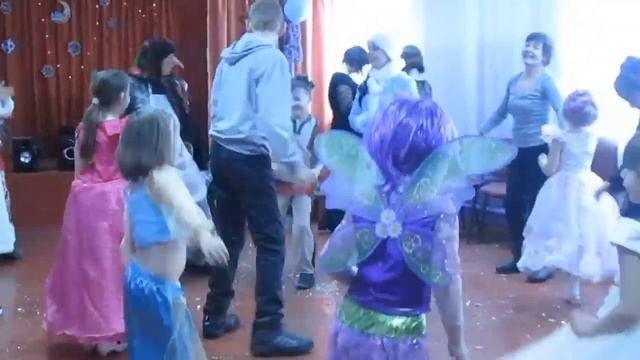 Новогодний утренник 2014 года Сельский клуб с Тёплое смотреть онлайн