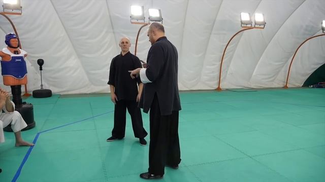 Боевой Тайцзицюаннь Ветер-гром