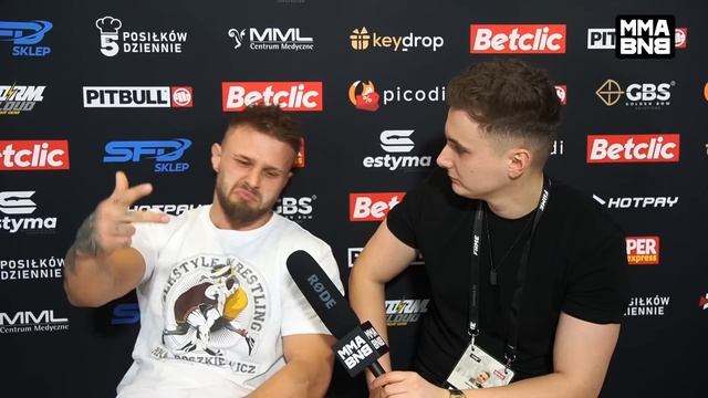 WŚCIEKLY FERRARI PO WALCE: ŁASZCZYK LEŻAŁ BYŁ BITY I PŁAKAŁ! BIŁEM GO TRZY RUNDY! смотреть онлайн