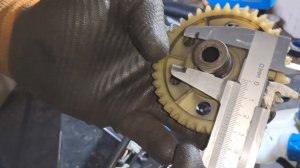 электропила Macallister не вращается цепь - ремонт.