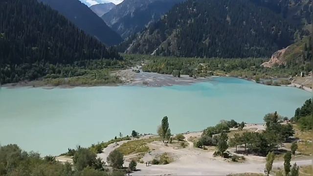 Экскурсия на оз. Иссык с походом на "Медвежий водопад" смотреть онлайн