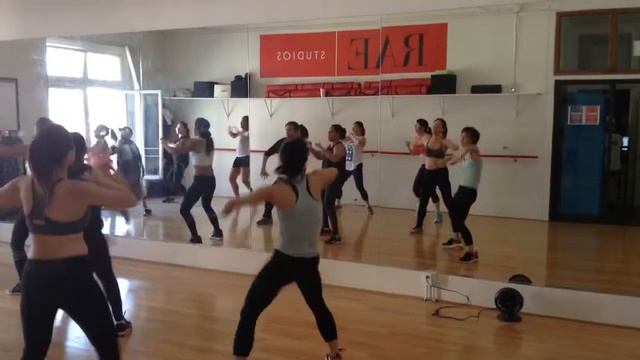 RAE Studios | Hip Hop Abs "Wobble" V.I.C with Jessica Rae (SAT. 10am) смотреть онлайн