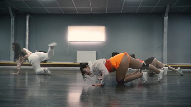 YOOKiE - BUBBLE BASS | TWERK BY RISHA смотреть онлайн