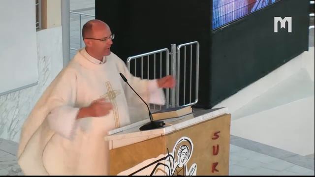 Следите за вечерней молитвенной программой из церкви Святого Иакова в Меджугорье смотреть онлайн