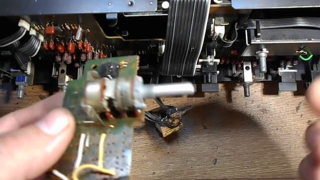 Kenwood KA 7020 Volume control repair VID 2 смотреть онлайн