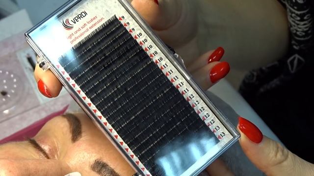 Наращивание ресниц.