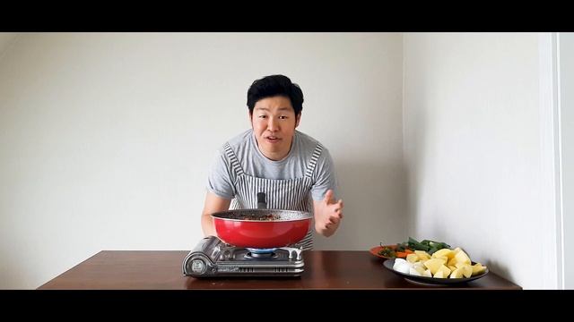 Spicy Korean Chicken Stew: Dakbokkeumtang (닭볶음탕 만들기)