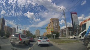 Движение на автомобиле по улицам Тюмени до аквапарка и обратно