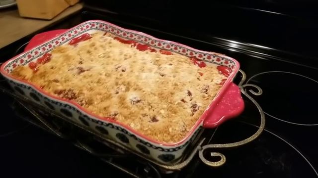 Фрукт Челлендж. Папа и сюрприз!! Готовим пирог с клубникой. Семья Савченко смотреть онлайн
