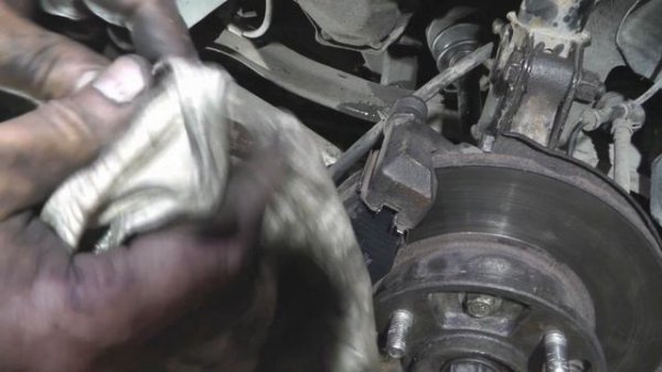 Brake pad replacement (Chery QQ)