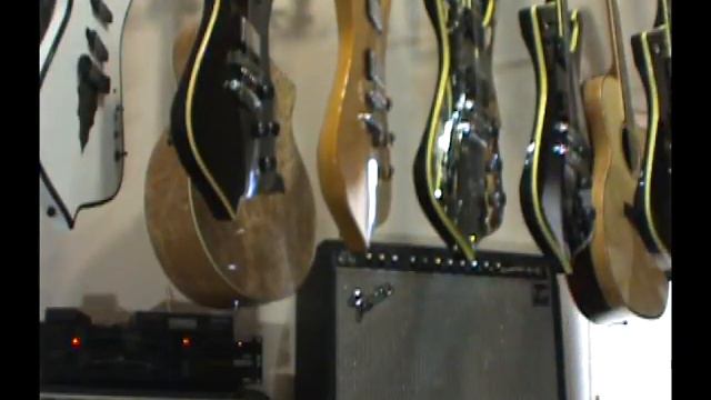 Modified Ibanez PS10 Paul Stanley Ukulele UIC10 Electric Iceman By Scott Grove смотреть онлайн