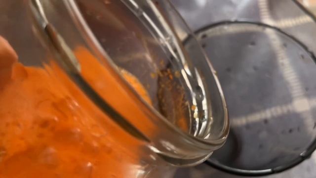 Апельсиновый, морковный сок с помощью сока выжималки. Сколько получится из такого количества фрукто