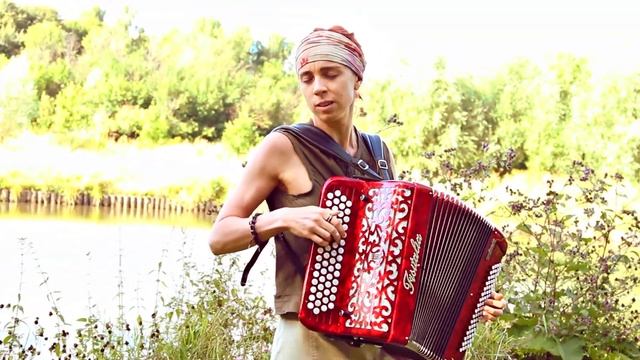 Juanes - La Camisa Negra (cover) смотреть онлайн