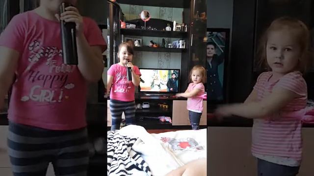 #Дети поют про дальнобойщиков! смотреть онлайн