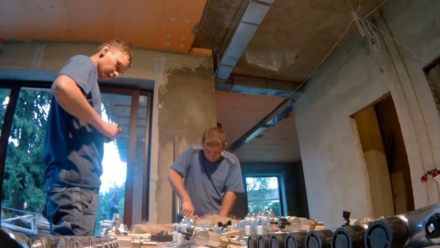 Сборка коллектора (Far, Oventrop) сантехника в бане (процесс сборки) смотреть онлайн