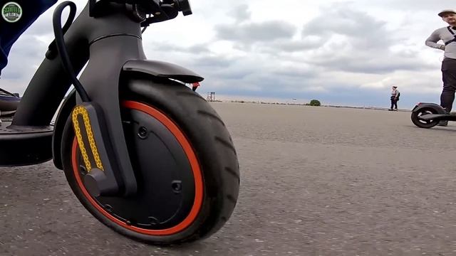 SXT-TITO ⚡ Wettrennen gegen Xiaomi Pro 2 ⚡ Review & Test, E-Scooter Tutorial, kein Ninebot Max G30 смотреть онлайн