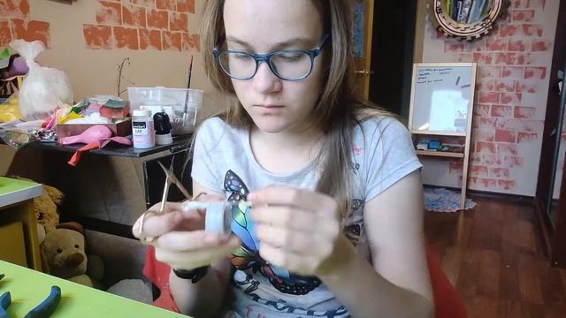 Из старых пони. DIY яркие оригинальные брелоки на рюкзак. Брелок на память с шерстью любимца. смотреть онлайн