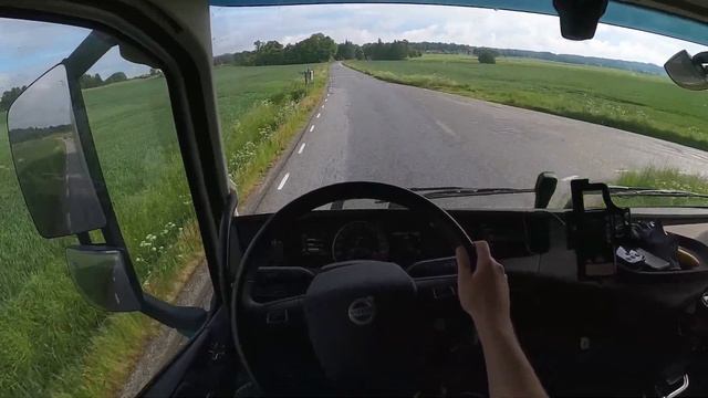 Narrow country road! POV driving - Volvo FH 540 & Trailer | Märsta to Norrtälje смотреть онлайн
