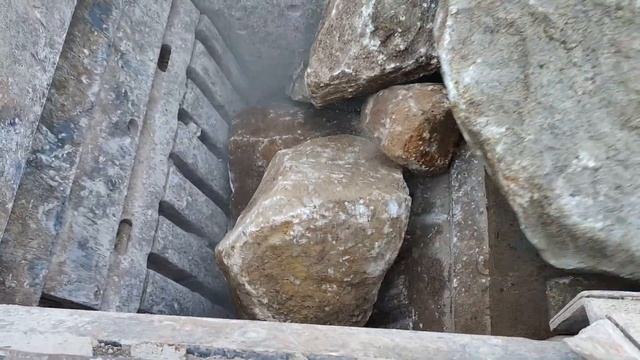 Roco RYDER 1000 Jaw Crushing White Granite | Roco9 смотреть онлайн