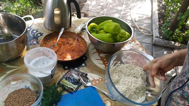 Дружная семейка./Готовлю перец фаршированный секретом./ смотреть онлайн