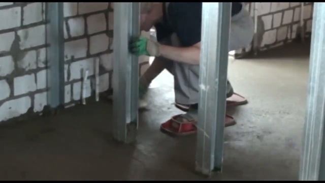 Выравнивание полусухой бетонной стяжки пола смотреть онлайн