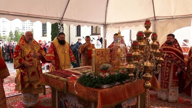Праздничное Богослужение в день Жен Мироносиц смотреть онлайн