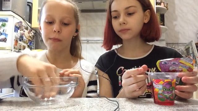 2 продукта челлендж! КОФЕ+ЖЕЛЕ // БАРНИ+РЫБА смотреть онлайн