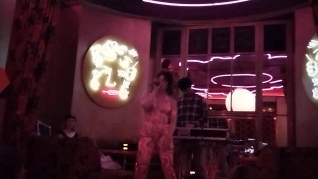 Hedara Performing "Talk" Live @ Sketch London смотреть онлайн