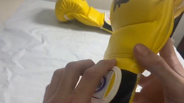 FAIRTEX MMA SPARRING GLOVES FGV18 size L смотреть онлайн