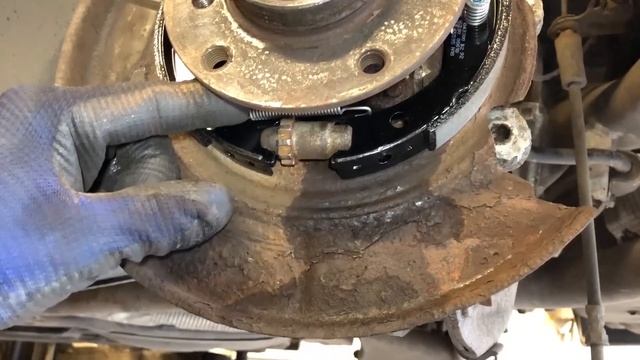 Как ПРАВИЛЬНО настроить ручной тормоз? | BMW E39 | BMWeast Garage смотреть онлайн