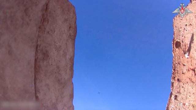 ‼️🇷🇺💥 На Донецком направлении уничтожена замаскированная техника врага в лесополосе ▪️Расчет уда смотреть онлайн