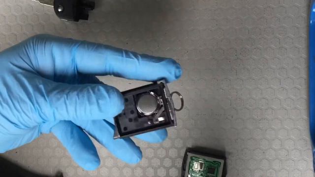 Mazda 2 Key Remote Battery Replacement, Repair also some Mazda 1, 3 смотреть онлайн