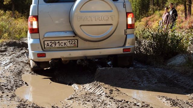 Горы, дети и УАЗ смотреть онлайн