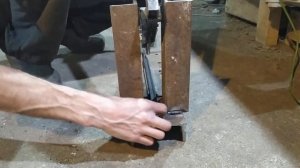 Приспособа для замятия окончания профильной трубы.