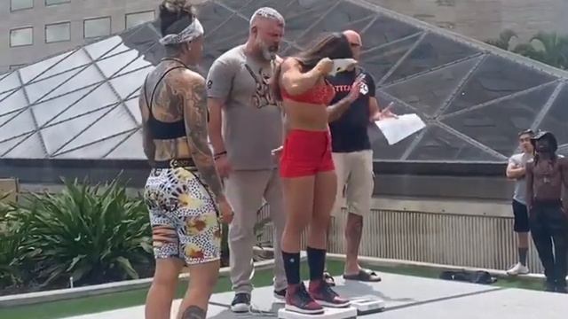 Talita Alencar vs. Staci Vega - Weigh-in Face-Off - (Titan FC 70) - /r/WMMA смотреть онлайн