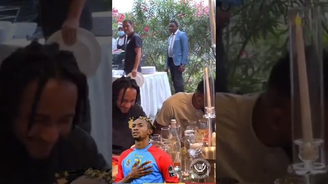 RDC : FELIX TSHISEKEDI REND HOMMAGE A BOLINGI... CÉRÉMONIE À L'HONNEUR DE JOUERS. смотреть онлайн