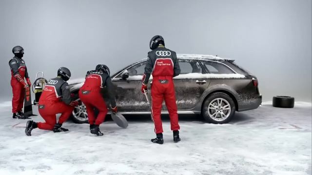 Audi Q7 Drifting On Ice - Audi Winter Driving Experience