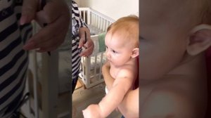 ПЕРВАЯ СТРИЖКА ГРУДНОГО РЕБЕНКА ✂️ КАК ПОДСТРИЧЬ ГРУДНИЧКА