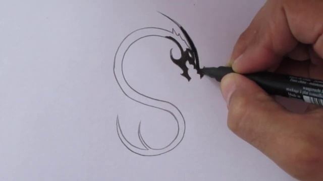 How to draw a tribal dragon tattoo easy from letter S Drawing tribal dragon tattoo design easy idea смотреть онлайн