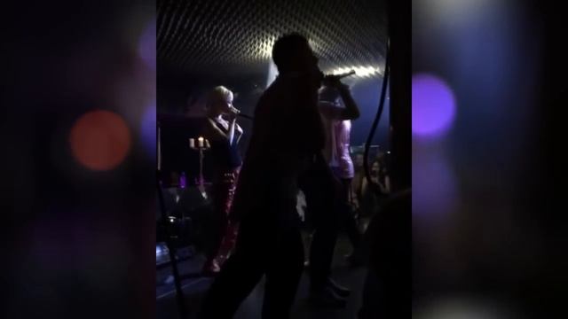QUEST PISTOLS SHOW в Красноярске / ESTRADA BAR / 22.06.17 смотреть онлайн