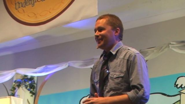 Becoming a member of God's Royal Family - Bible verse: 1 Peter 2:9 смотреть онлайн