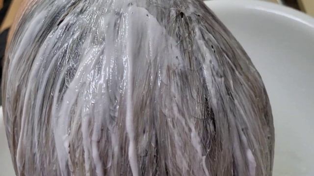 Hair coloring.Мелирование, тонирование волос в мойке. смотреть онлайн