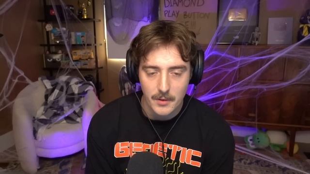 Reacting to The History of Denis смотреть онлайн